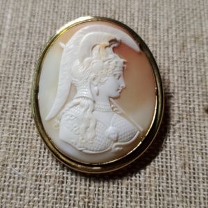 Antique Cameo Shell Set In 14k Bezel